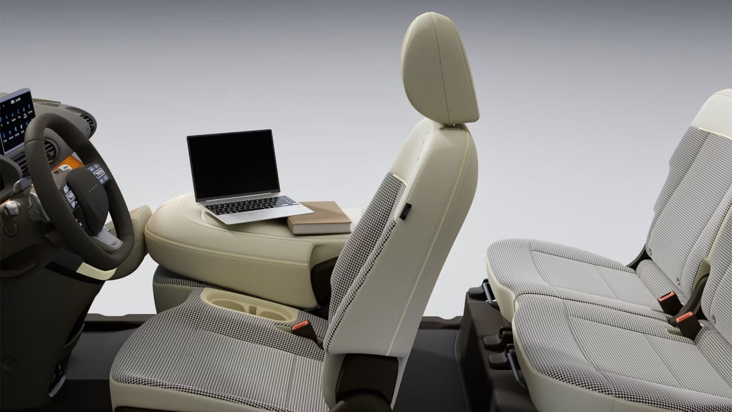 Preklopivo suvozačko sedište.