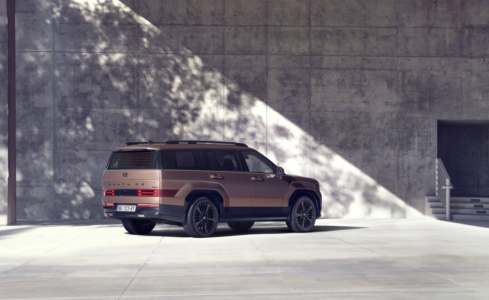 SANTA FE HEV 1,6 T-GDI 4WD (5 sedišta) od 64.990€